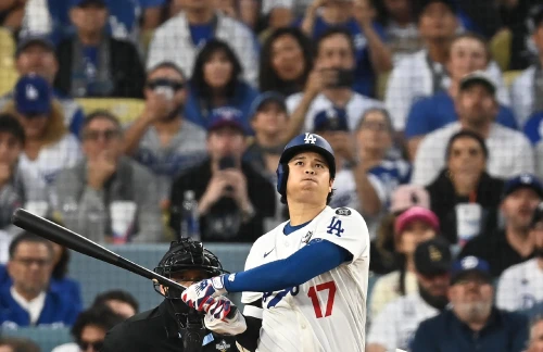 MLB》接大谷季後賽生涯紀錄轟　50年躲粉激動：留著球直到死的那天